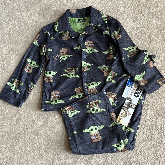 Disney Star Wars Mandalorian pajama set - Picture 1 of 8